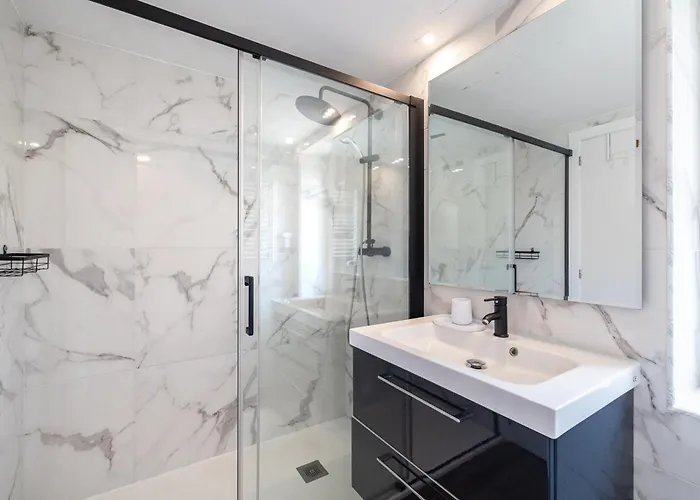 Center Access With Style Marbella