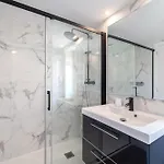 Center Access With Style Marbella