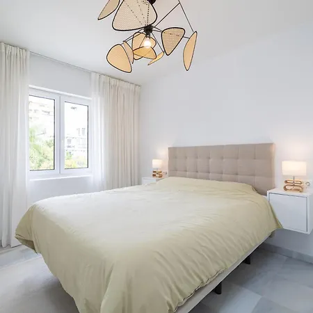 Apartman Center Access With Style