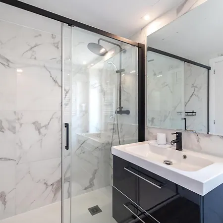 Center Access With Style Marbella