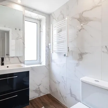 Center Access With Style *