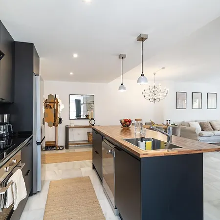 Center Access With Style